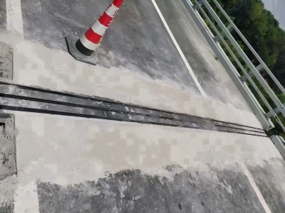 洛龙伸缩缝更换后浇筑材料快速结构修补料速砼的产品特点及施工流程​